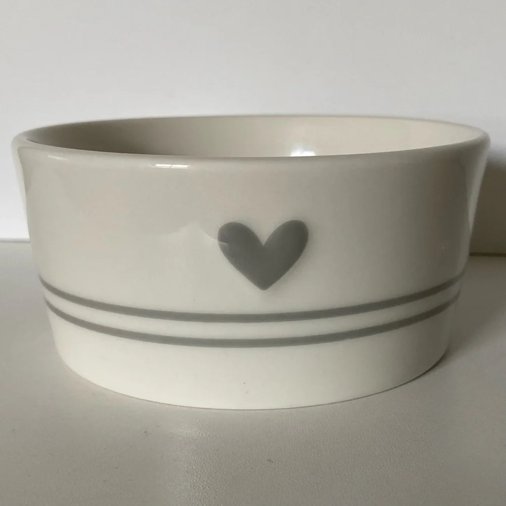 Teacup's Diner Ceramic Food Bowl Dish White Gray Paw Prints Cat Dog 4.75” EUC